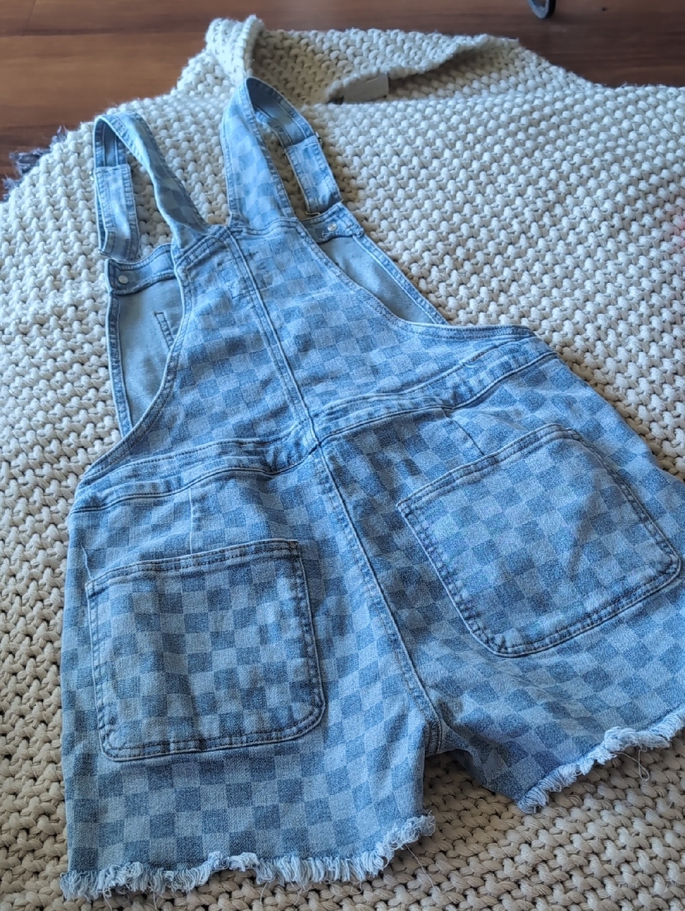 No Boundaries Light Blue Checkered Denim Short Overalls - Picture 4 of 6